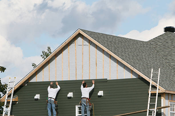 Professional Emergency Siding Repair technician working in Hickory Grove, SC